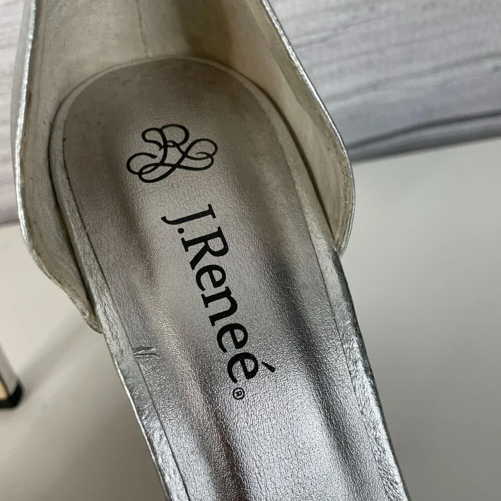 J. Renee *leather peep